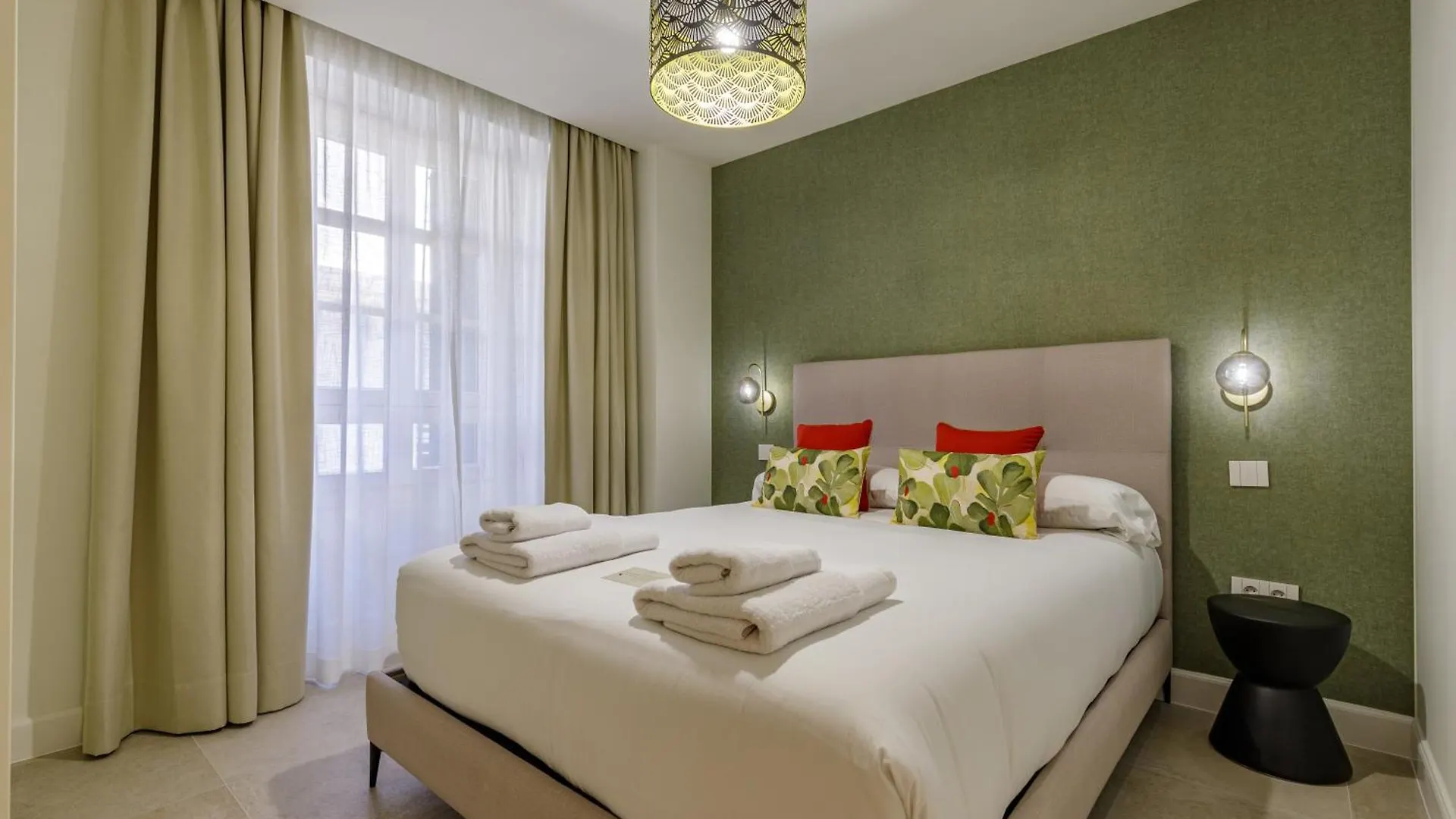 Plaza Del Siglo Suites & Boutique Apartments By Caleta Homes Malaga