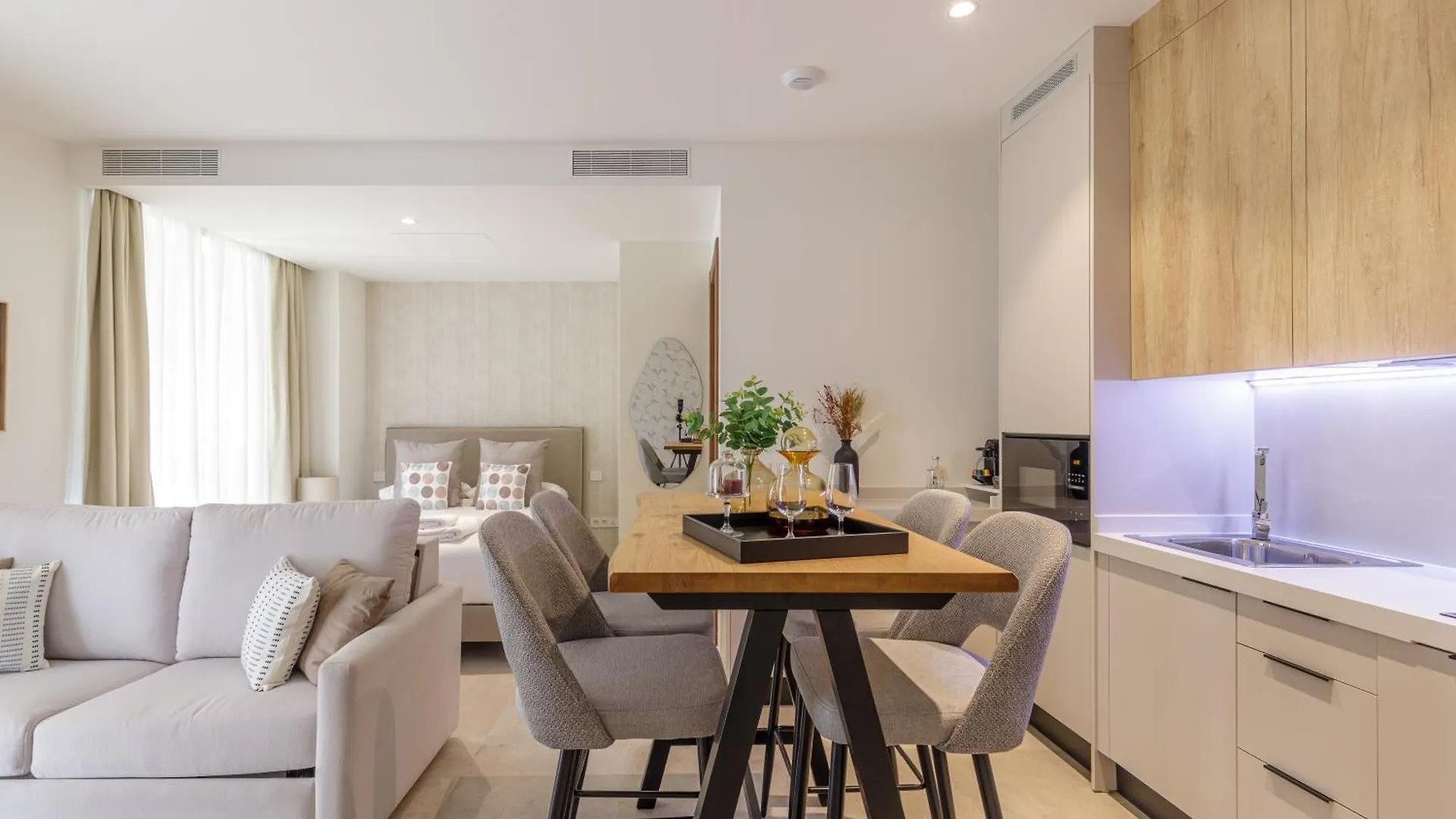 Plaza Del Siglo Suites & Boutique Apartments By Caleta Homes Malaga