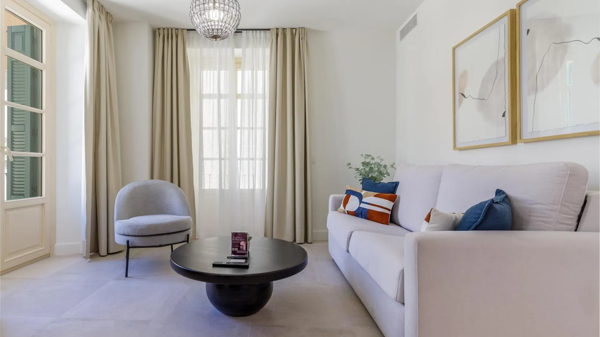 Plaza Del Siglo Suites & Boutique Apartments By Caleta Homes Malaga