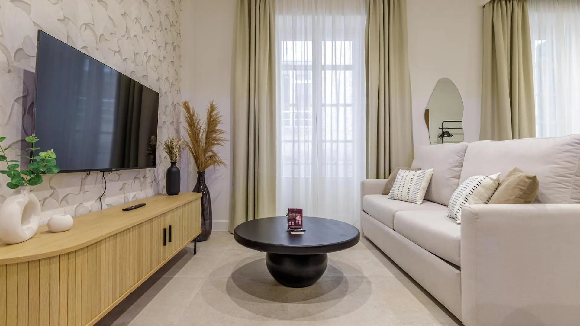 Plaza Del Siglo Suites & Boutique Apartments By Caleta Homes Malaga