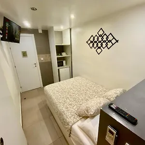 Nuevas Con Bano Privado Frente Al Metro St Mwc Barcelona-fira L’Hospitalet de Llobregat