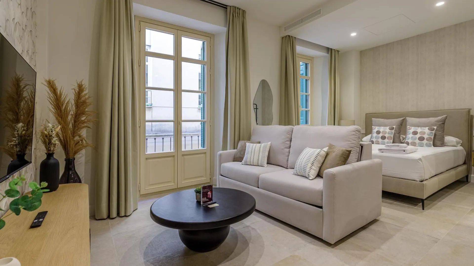 Plaza Del Siglo Suites & Boutique Apartments By Caleta Homes Malaga