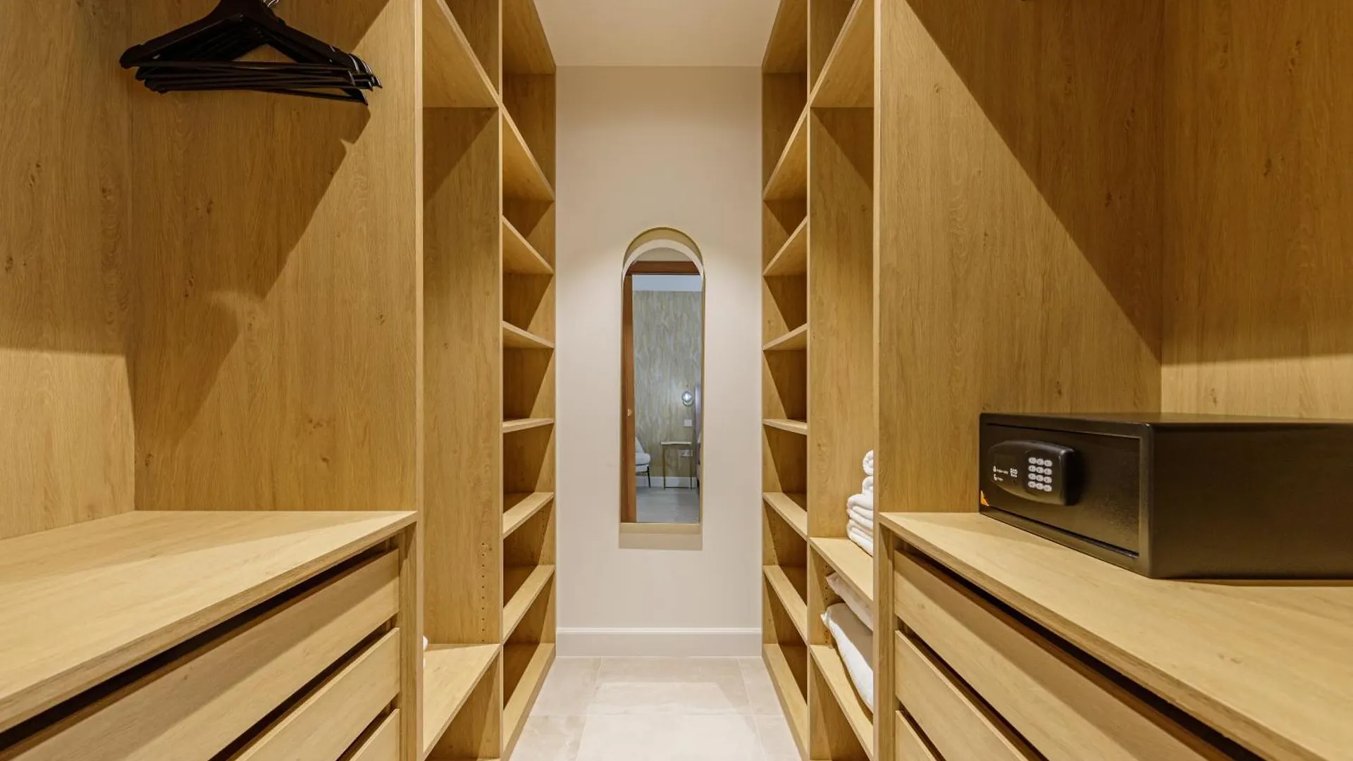 Plaza Del Siglo Suites & Boutique Apartments By Caleta Homes Málaga