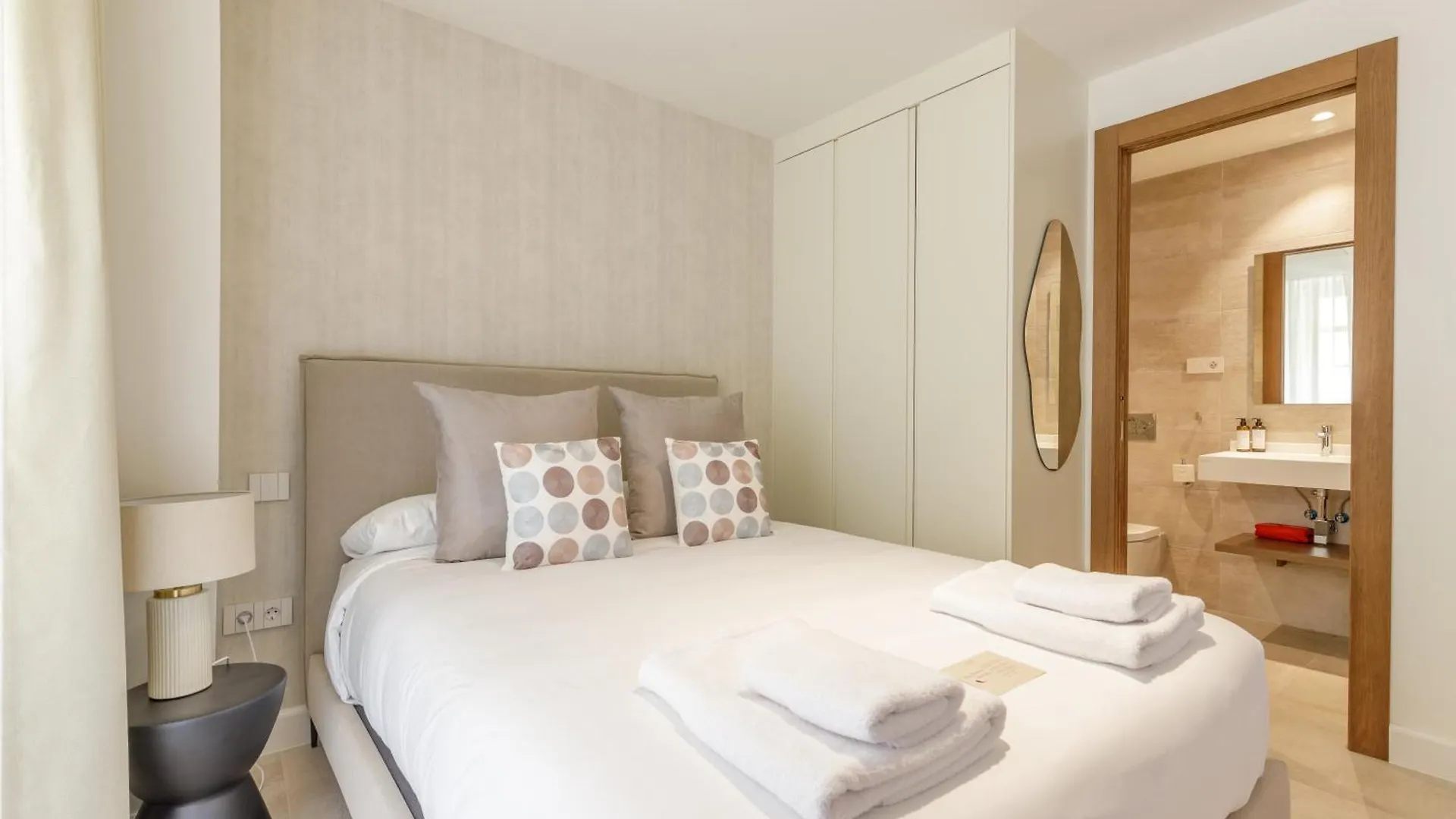 Plaza Del Siglo Suites & Boutique Apartments By Caleta Homes Málaga