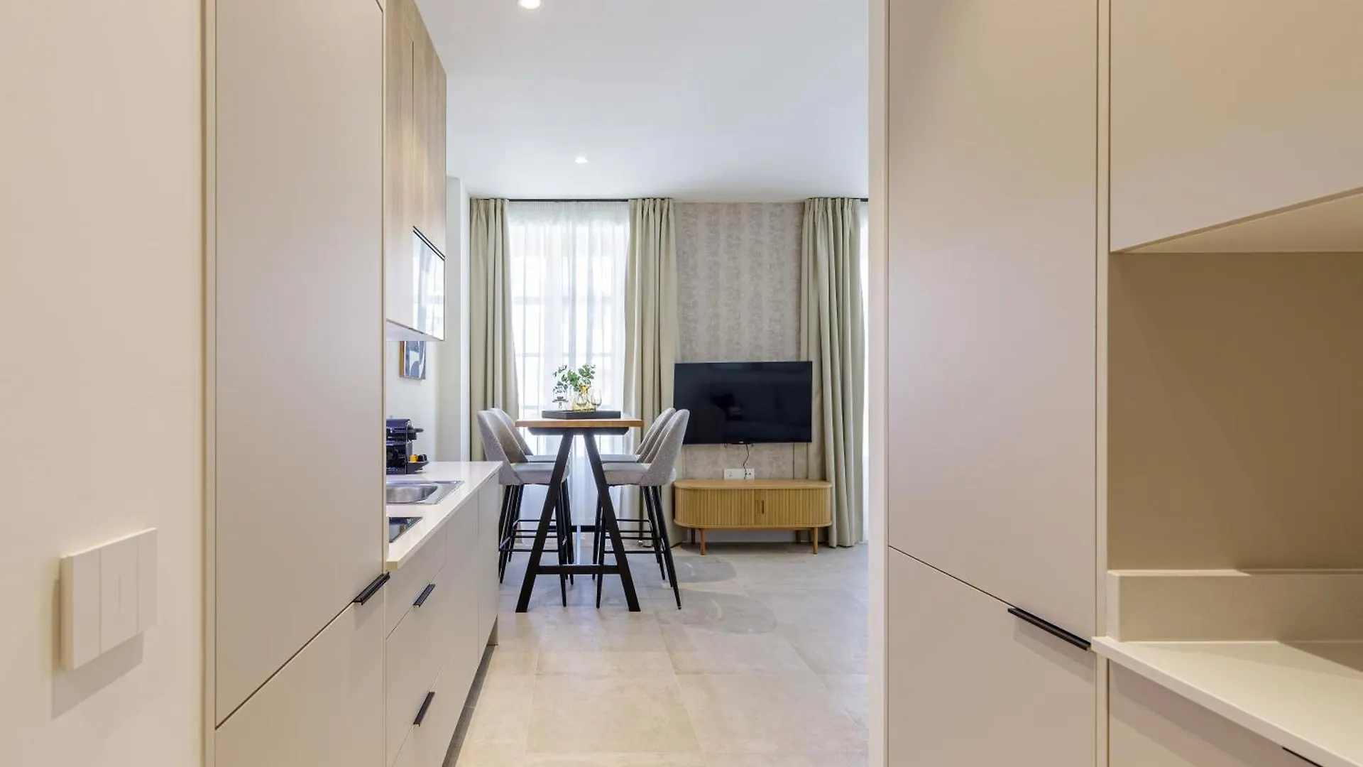 Plaza Del Siglo Suites & Boutique Apartments By Caleta Homes Málaga 0*,