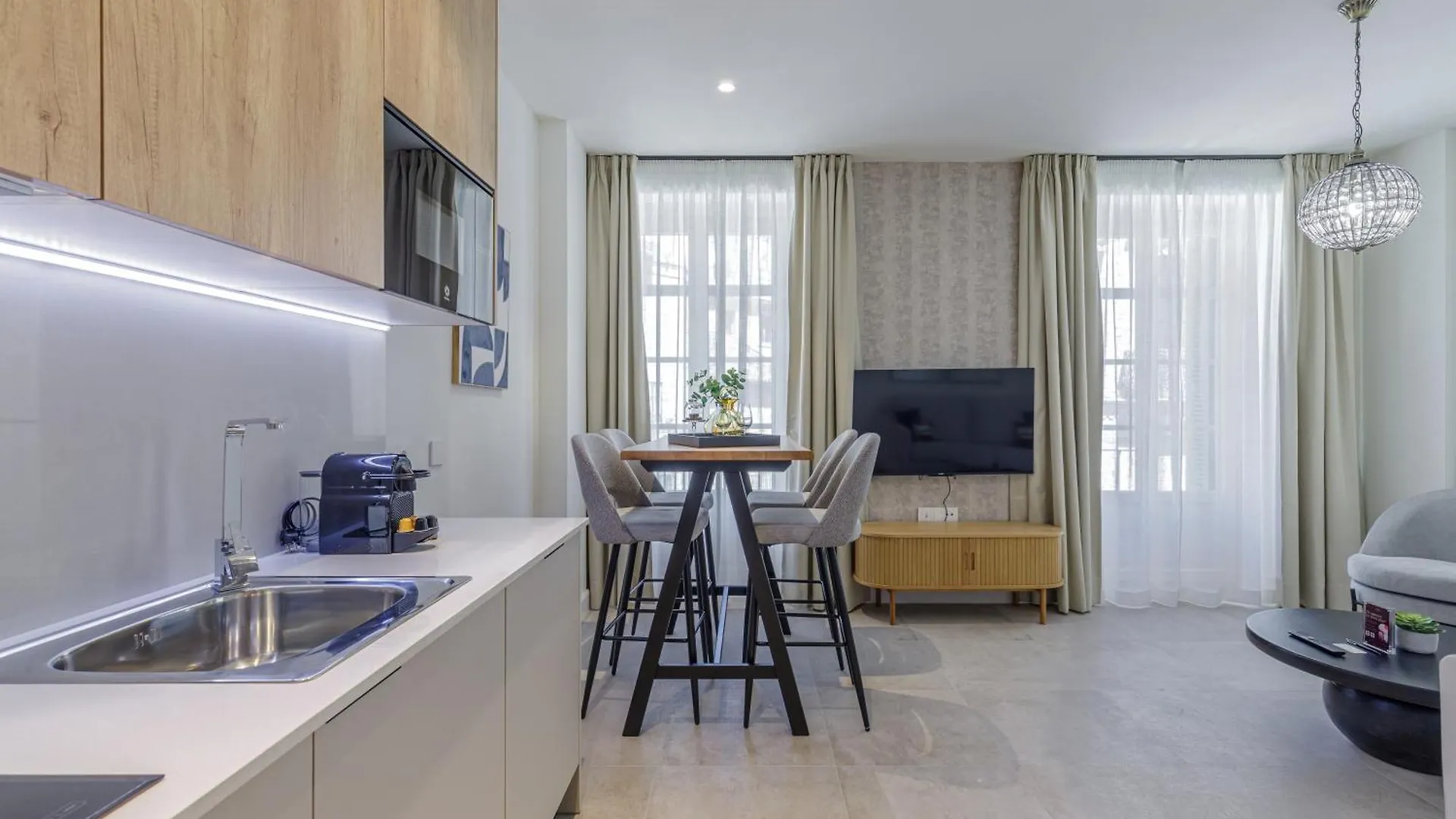 Plaza Del Siglo Suites & Boutique Apartments By Caleta Homes Málaga