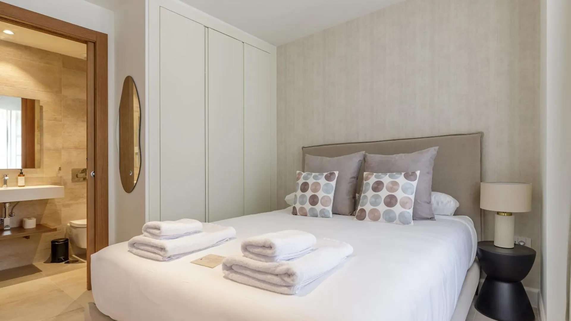 Plaza Del Siglo Suites & Boutique Apartments By Caleta Homes Málaga