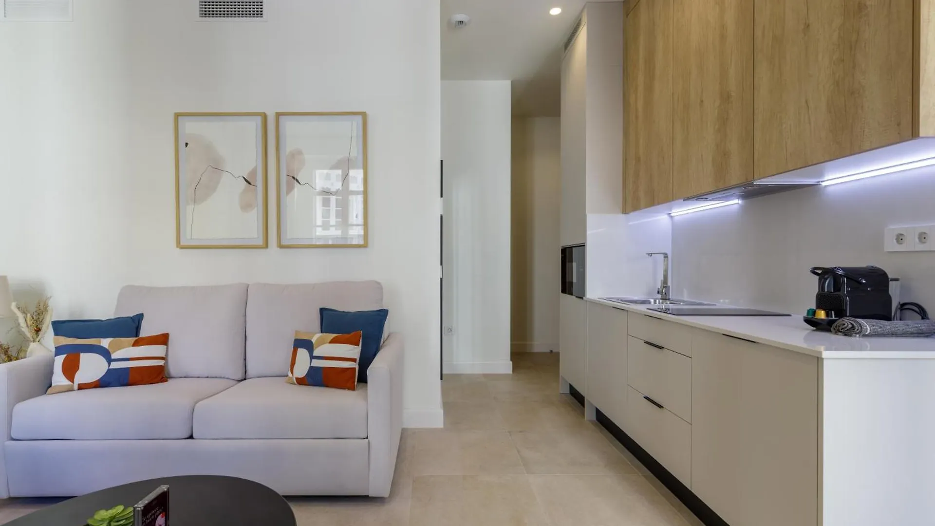 Plaza Del Siglo Suites & Boutique Apartments By Caleta Homes Málaga