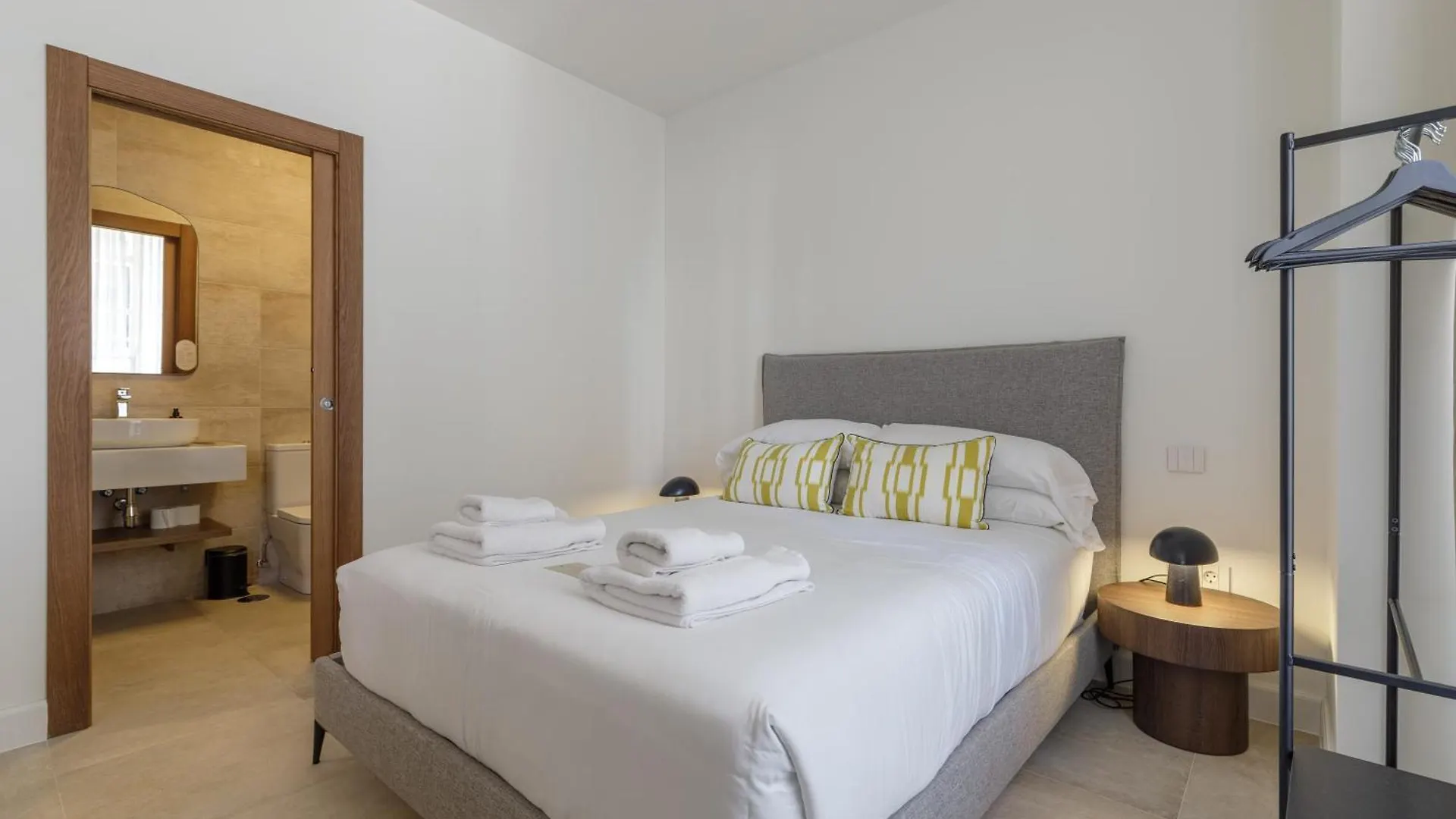 Plaza Del Siglo Suites & Boutique Apartments By Caleta Homes Málaga 0*,  España